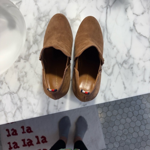 Tommy Hilfiger Tan Ankle Booties - Picture 4 of 5